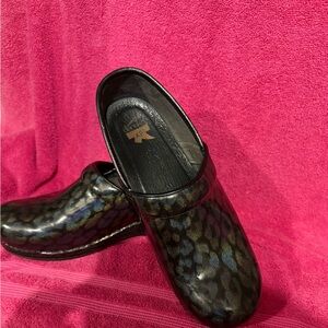 Stylish Black Clogs with Iridescent Design